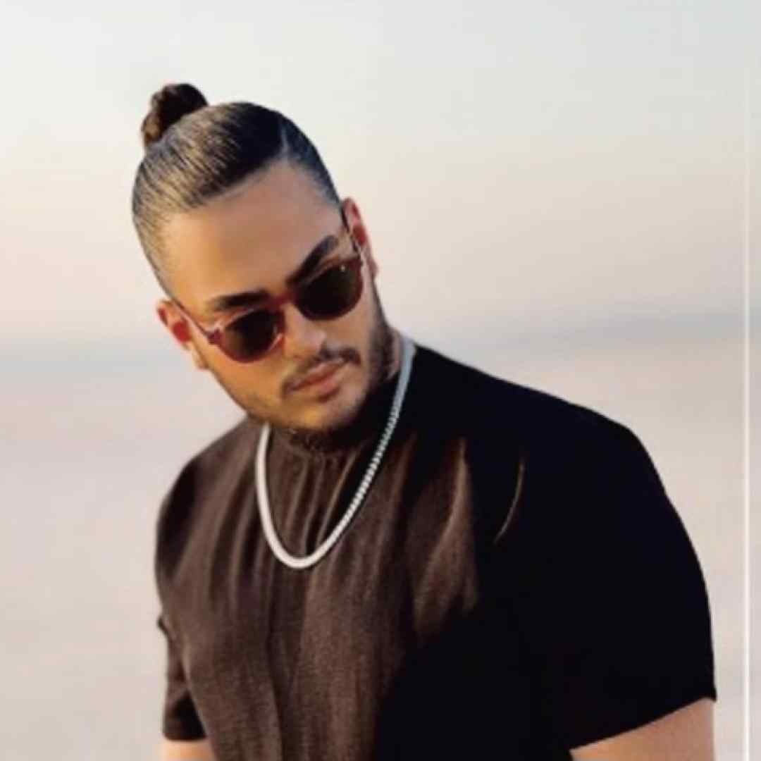 نیواد دﻳﺪی زدی زﻳﺮش دﻳﺪی ﮔﻔﺘﻢ