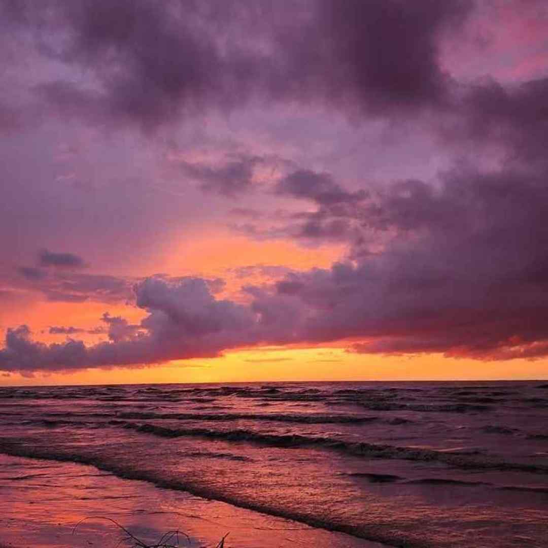   اگه رسیدی به جایی دیدی با صدای زن