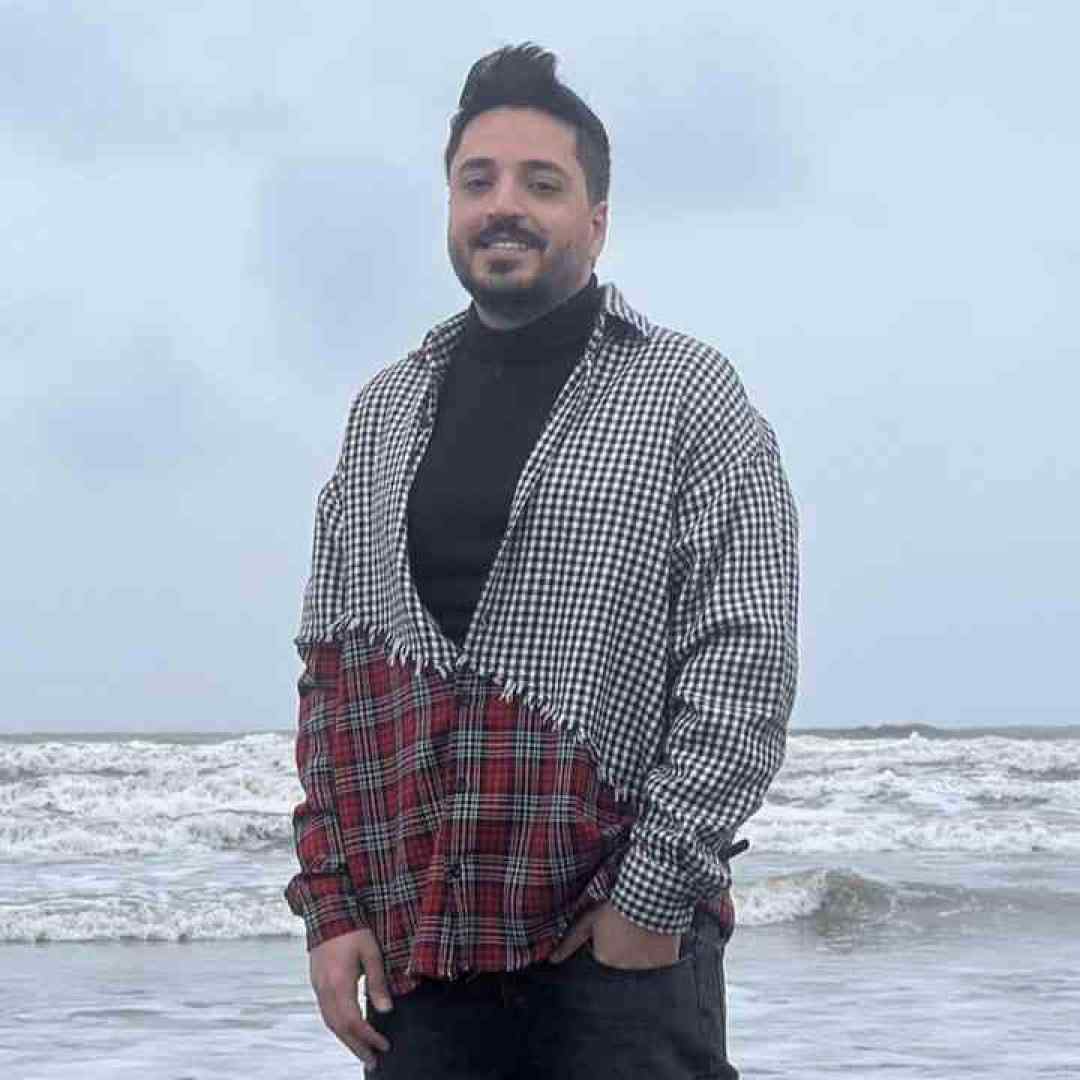 مجتبی دربیدی  تق و‌ تق در زدم دست‌ پر اومدم