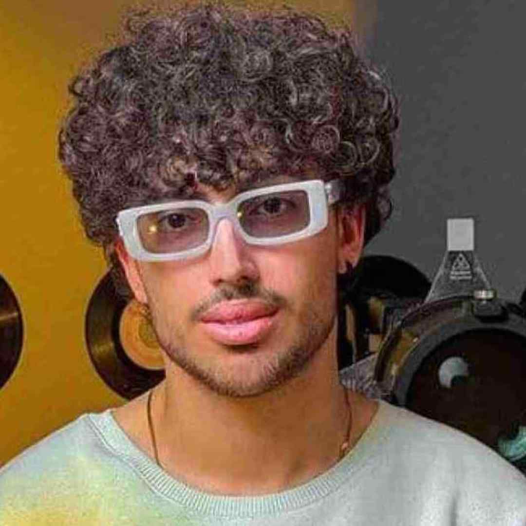 بابی جمع جمع سینگلو عشقس ایوای