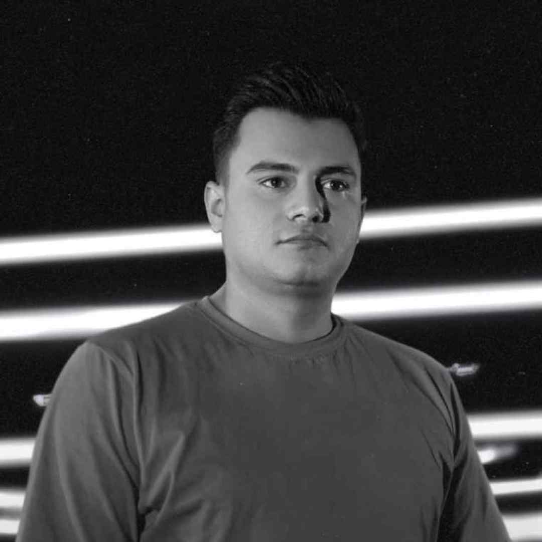 روح الله کرمی و رامین کرمی ستاره آسمانمی قشنگترین گناهمی