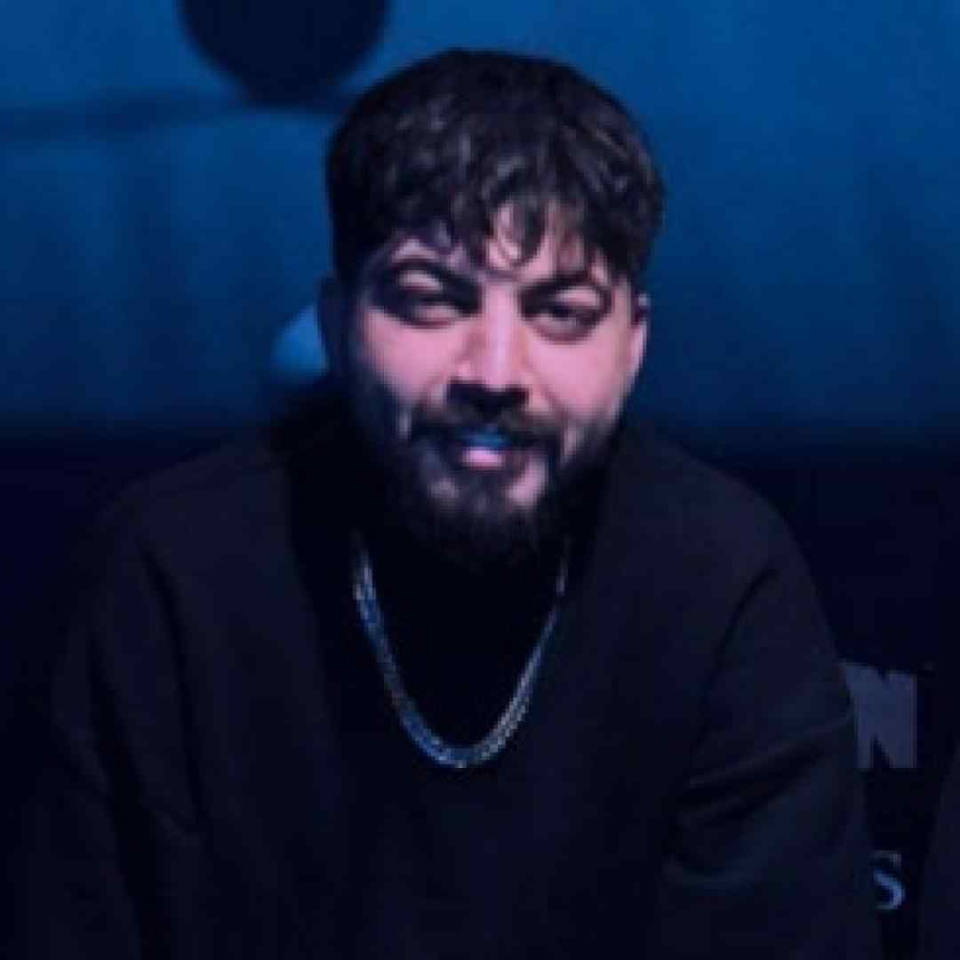 ابوالفضل اسماعیل نژاد آدم اشتباه