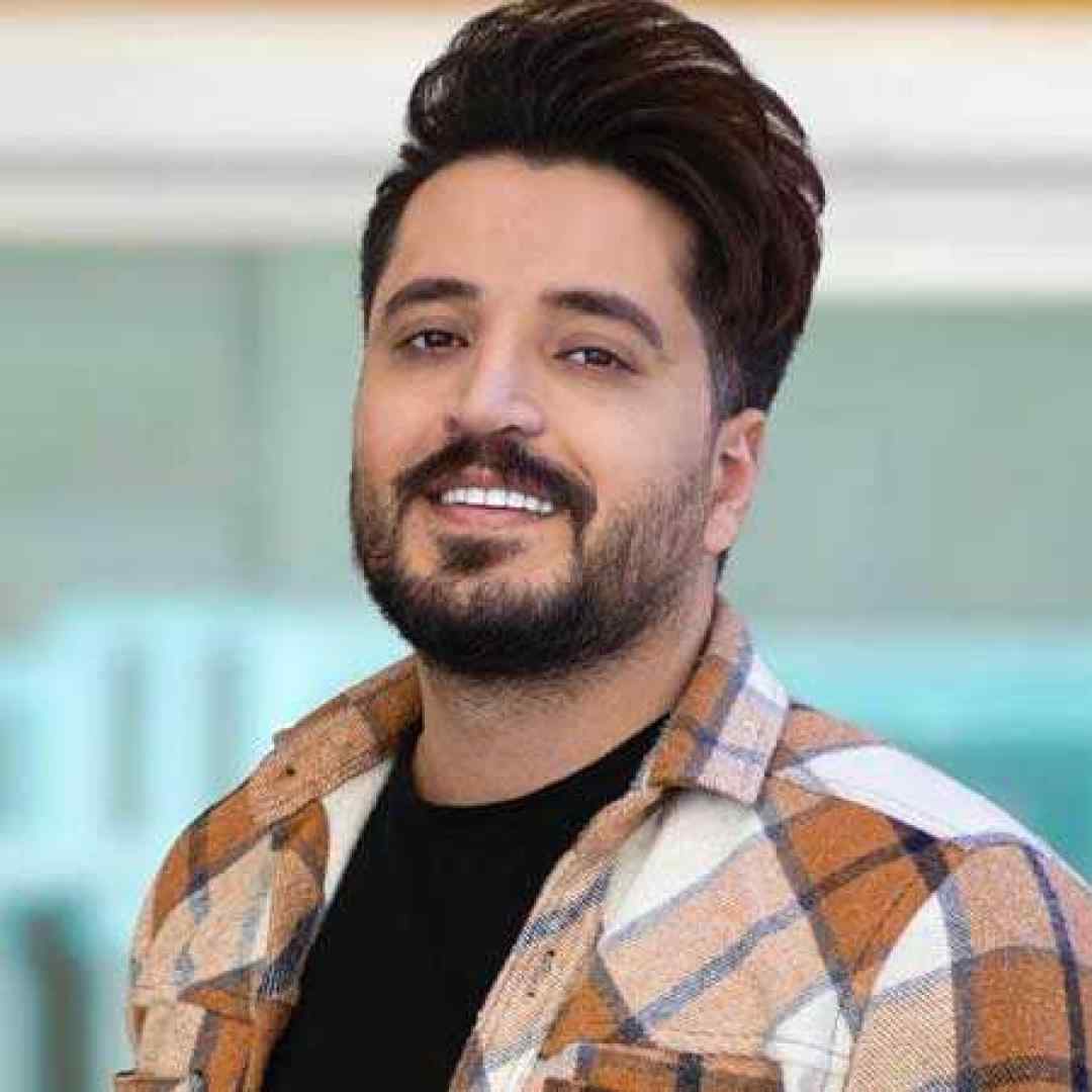 مجتبی دربیدی اومدم دلمو دربست فدات کنم تا صبح نگات کنم