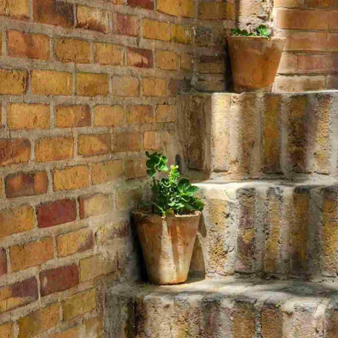  اگه رسیدی به جایی دیدی احتیاج داری با صدای مرد