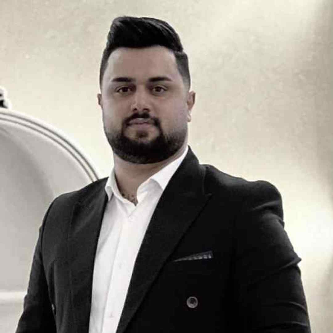 بهنام حسن زاده جان جان سر چپی شلوار پلنگیه داتی