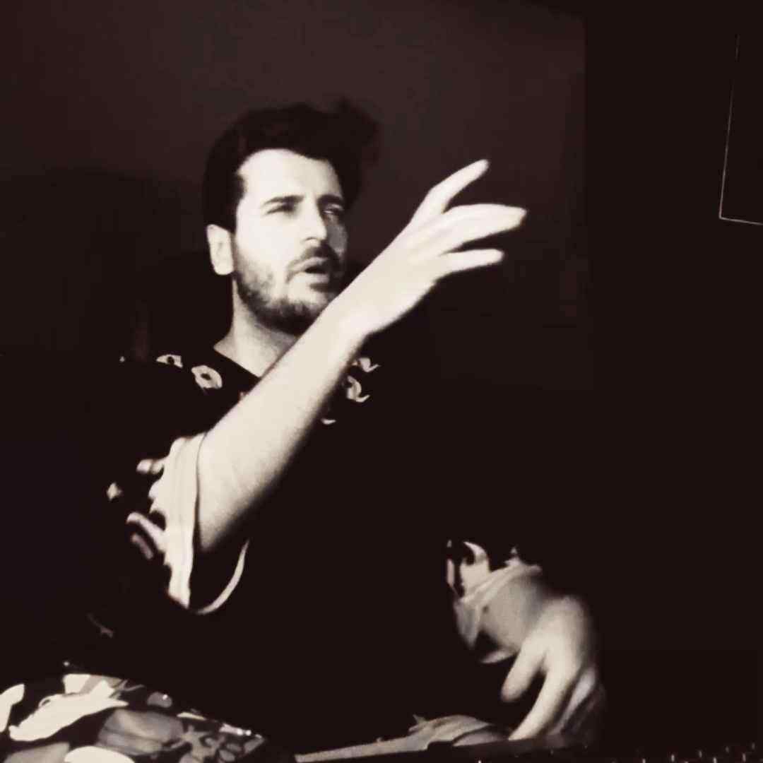 فرهاد نامداری خودت دیدی که آدما شکستنم و رفتن