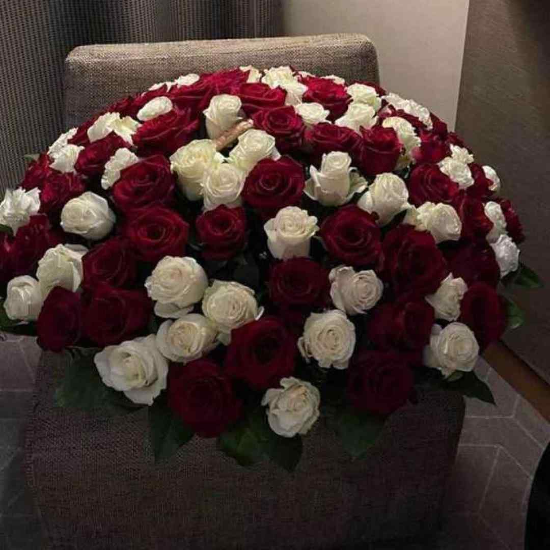 هنوزم لب تر کنی ظاهر میشم هرجا ورژن گیتار