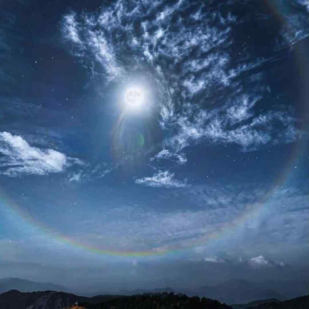  دلم از دنیا گرفته شبه من مهتاب نداره ورژن اینستاگرامی