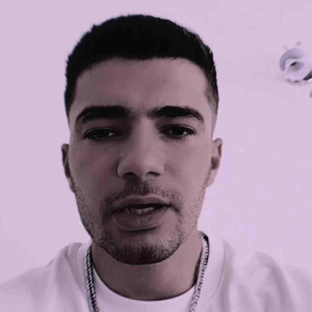 آریان رحیمی گیر و ناو چهار دیواری کفتمه