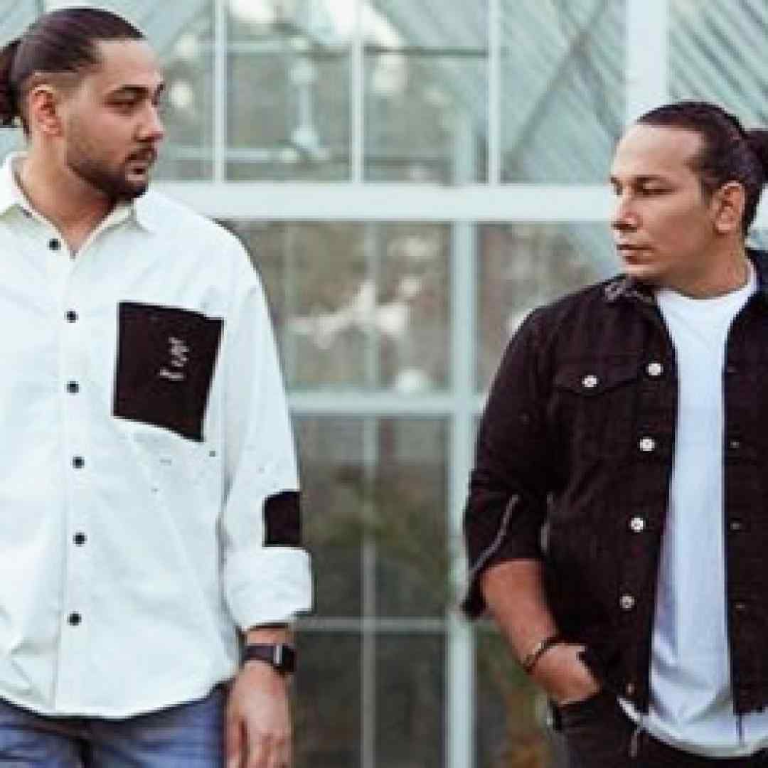 نوان اصن بنداز گردن من باشه اشکال نداره