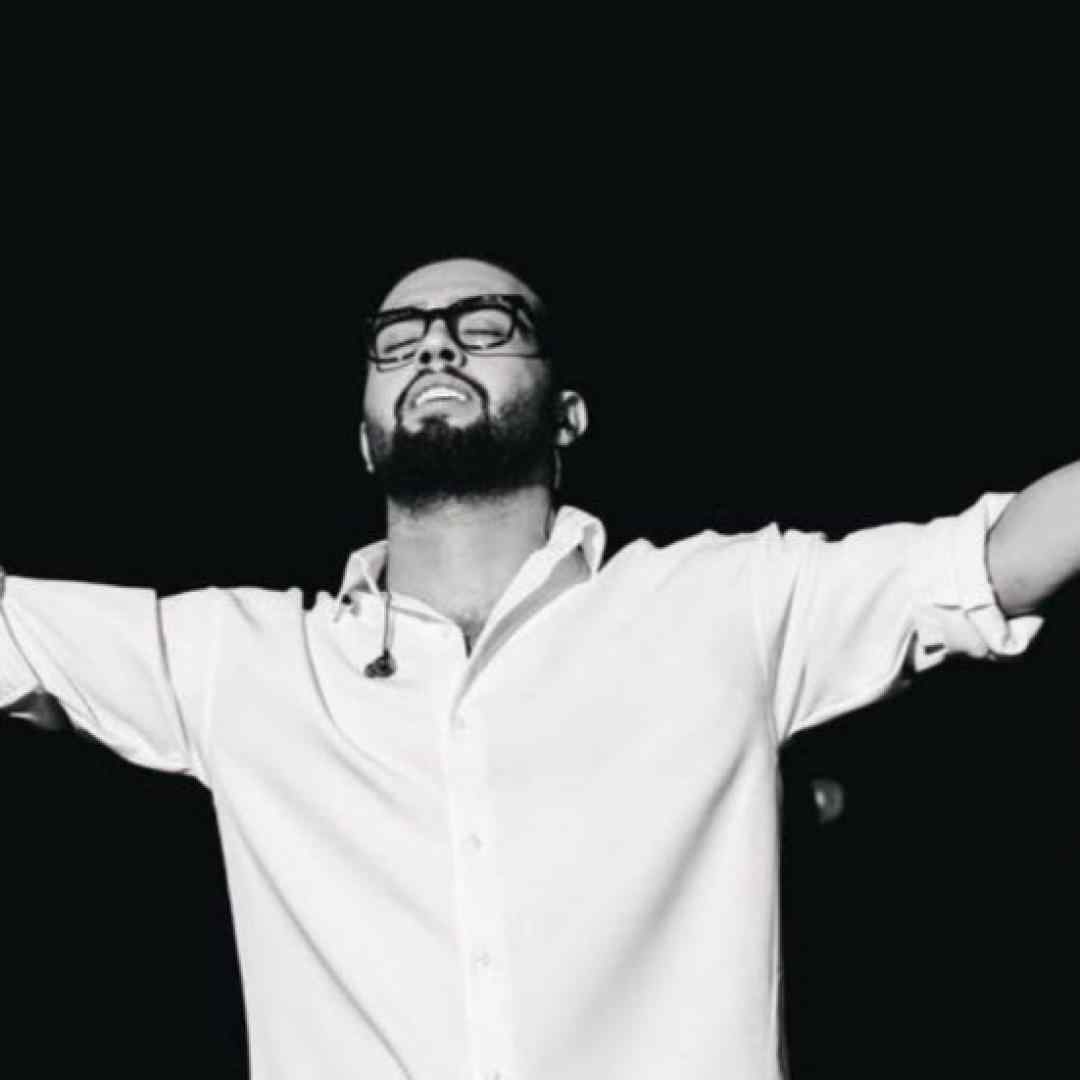 حامیم مگه مثل تو آدم زیاد شبیه تو از کجا