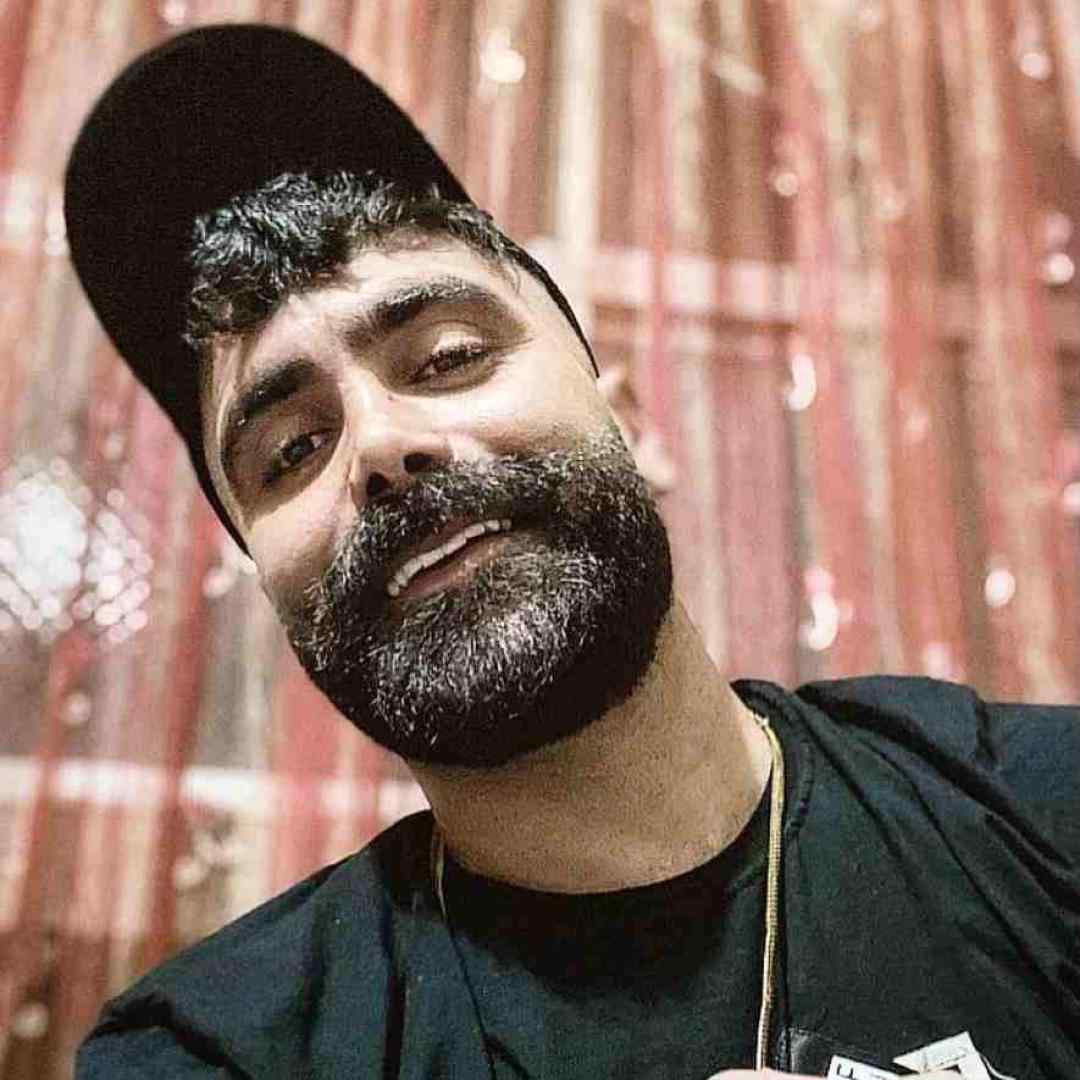 نیما گلنژاد عاشقمه عاشق او چال گونه می