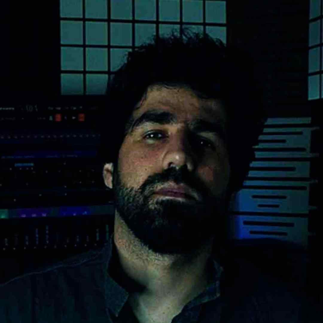 یوسف جمالی رسم عشق تو فقط هوا و هوس بازیه