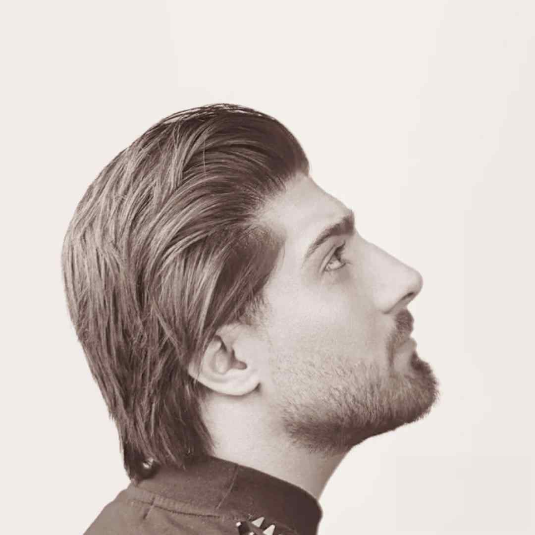 امیر لیام شدی با مه غریبه همش تو خودمم