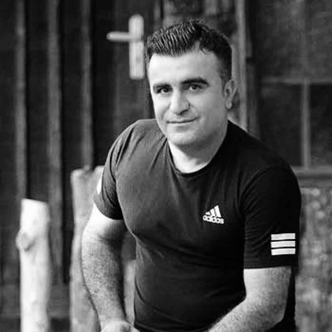 جهان حسینی جادو