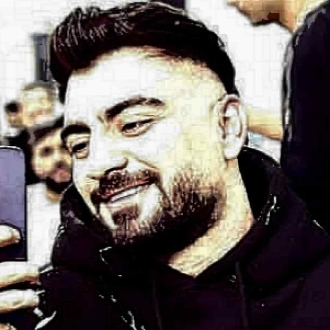 رامین تجنگی وقتی زنگ میزنم چرا رد میزنی مگه دشمندم