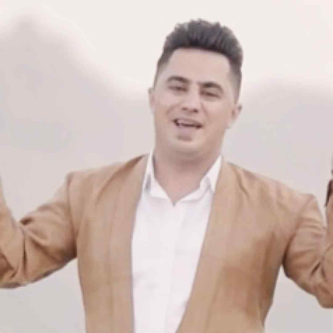 پیشرو هورامی رسوا بوم