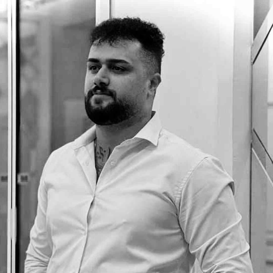 بهنام حسن زاده تو دتر مازرونی تره دنیا ندمه