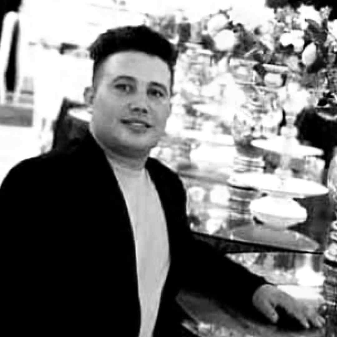 علی احمدیانی کاش یه باره دیگه چشماتو قبل رفتن میدیدم