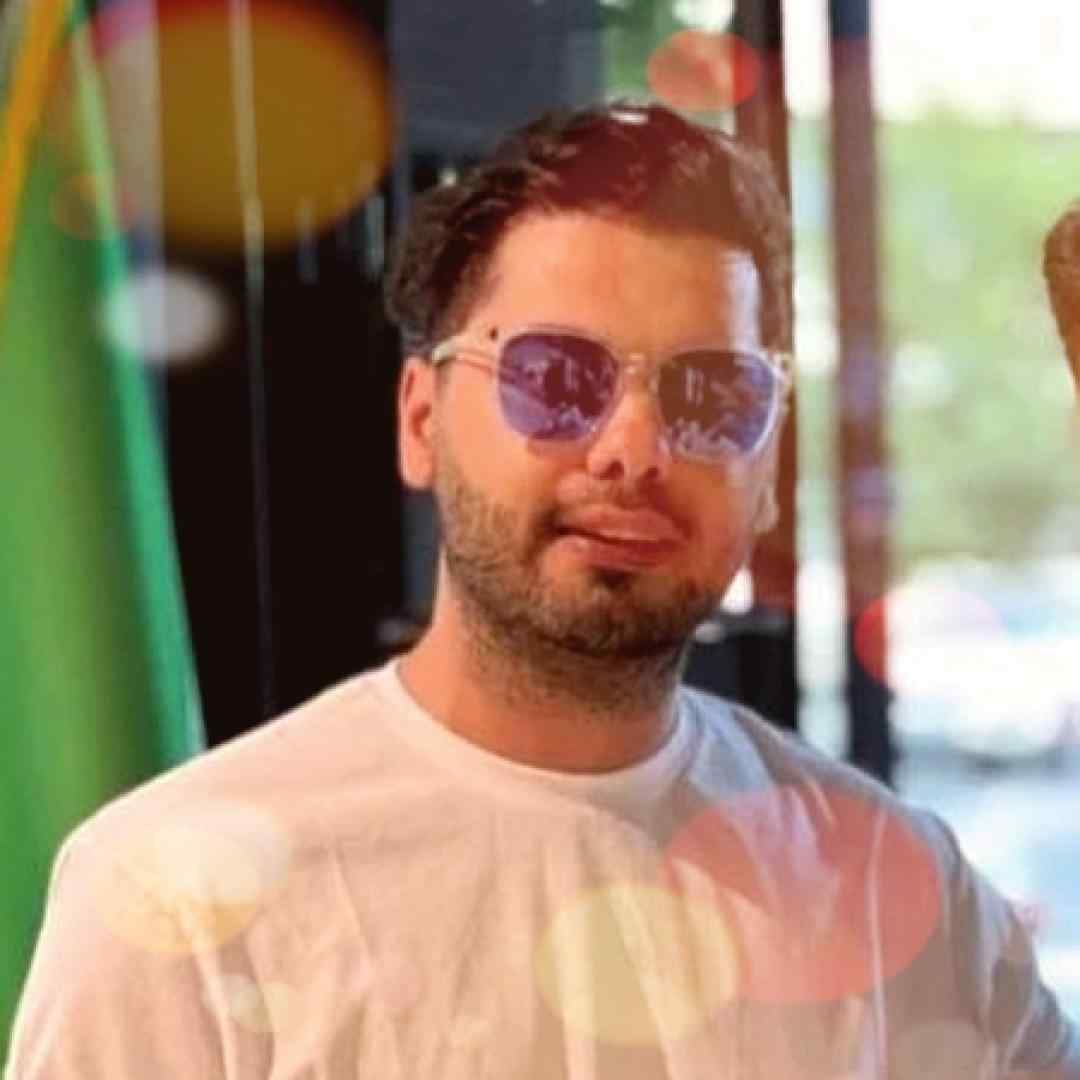 یوسف زمانی میدونی وقتی ندارمت تو دلم جنگ جهانیه