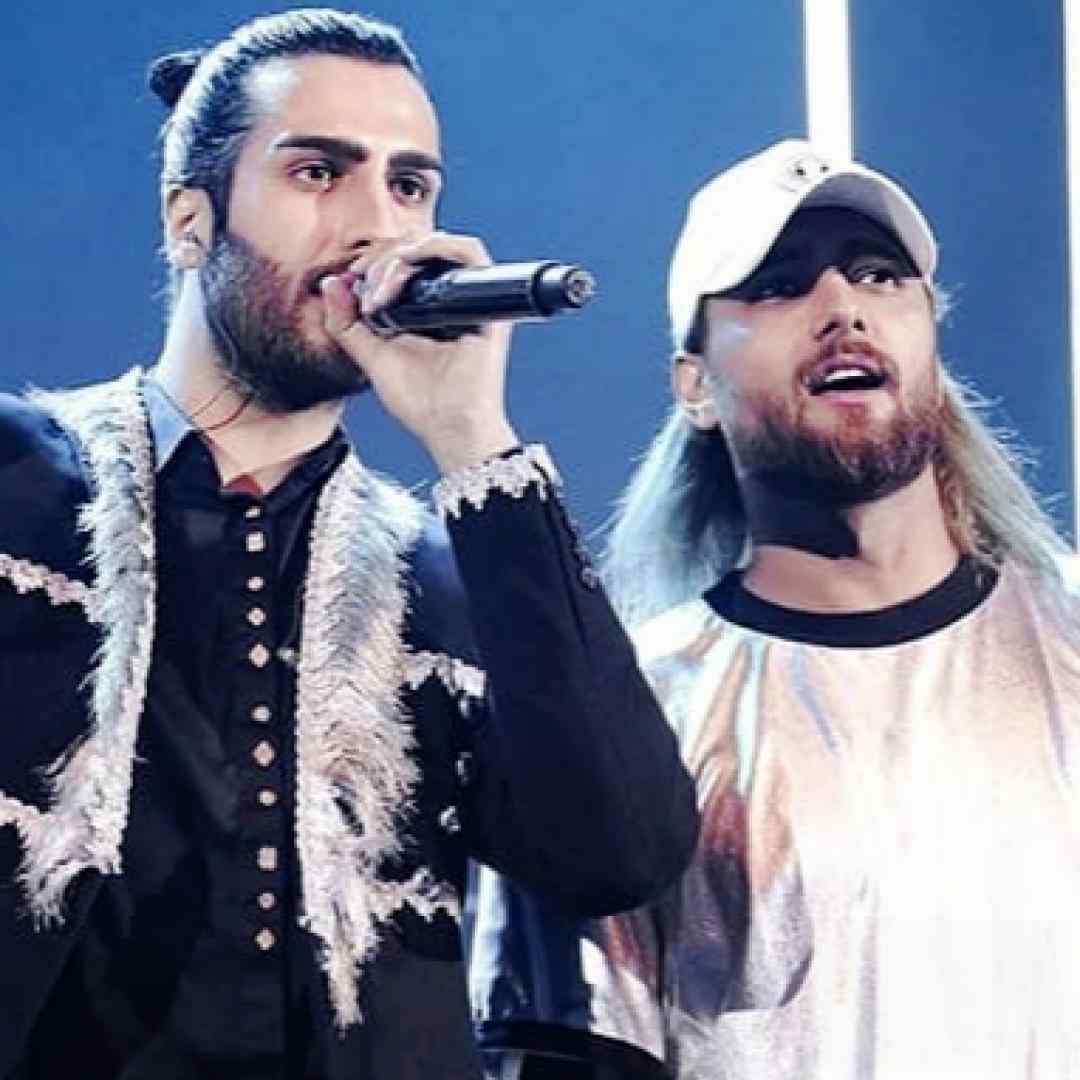 ماکان بند خب نوبت منم شد شکر زندگی ورق خورد