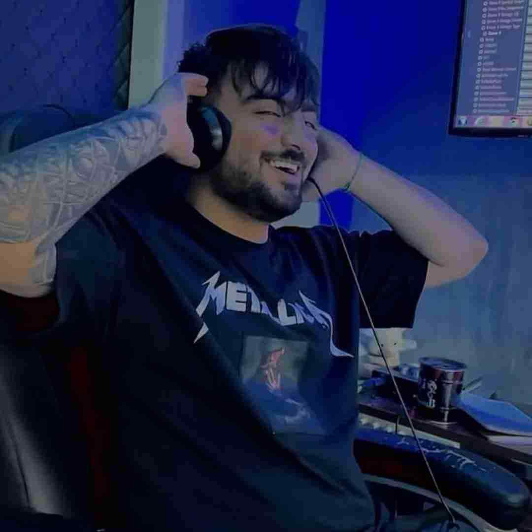 رامین تجنگی حرفی بزن سکوت نکو یا من بگم یا تو بگو