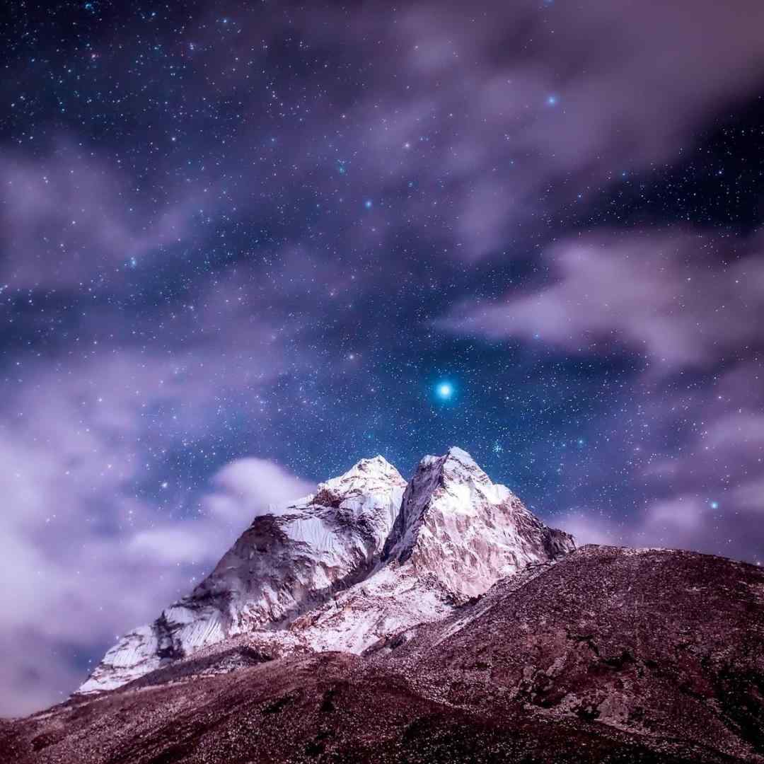  موی لختت روی تختت توی اتاق پیچیده بازم بوی عطرت