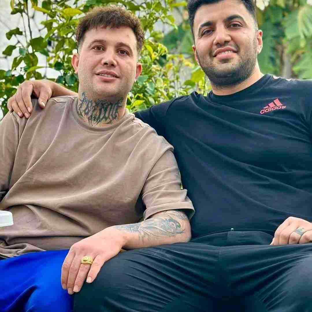 علی احمدیانی گریزانم از این همه دردو خنده پیر پیرم