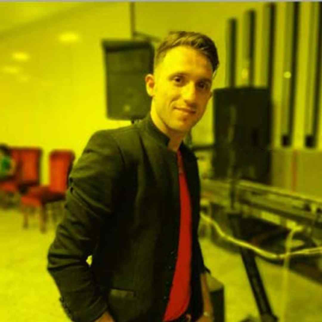 مصطفی ابراهیمی بی وفا یارم بیا که من بدون تو آروم ندارم