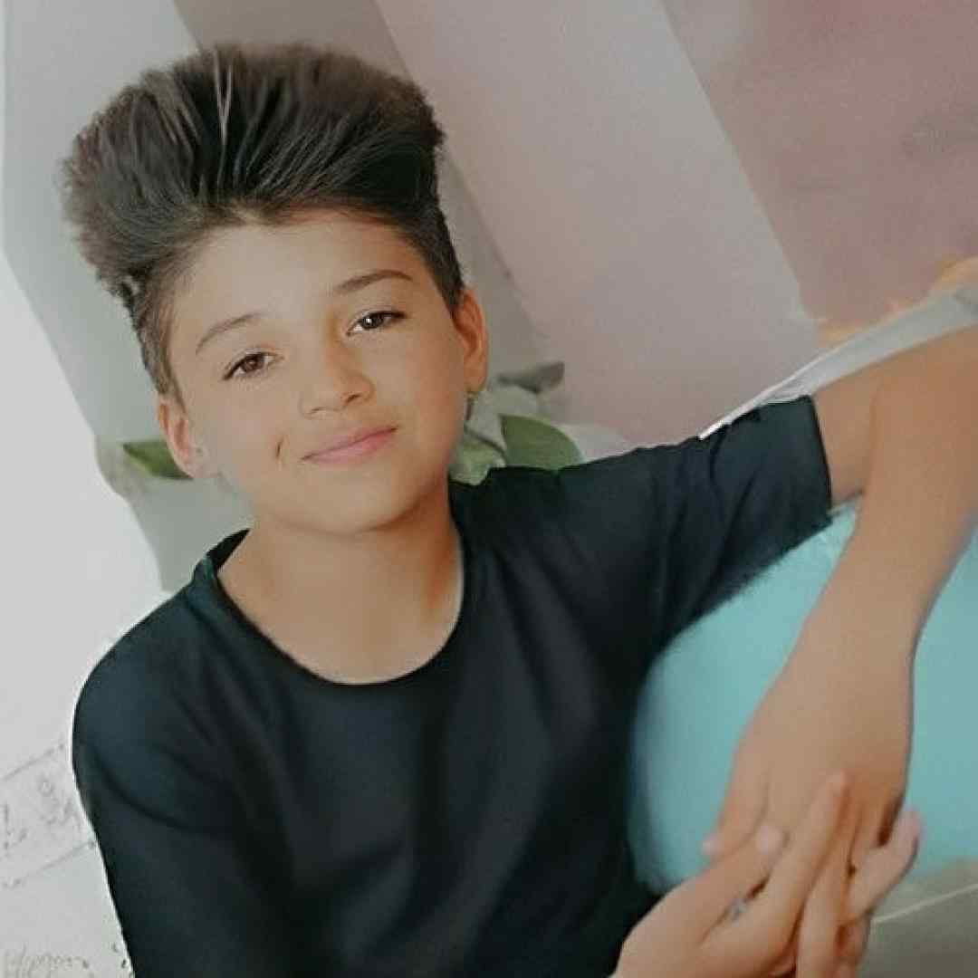 ماکان شجاعت مست چشاتم گل انارم بشین کنارم تاب ندارم