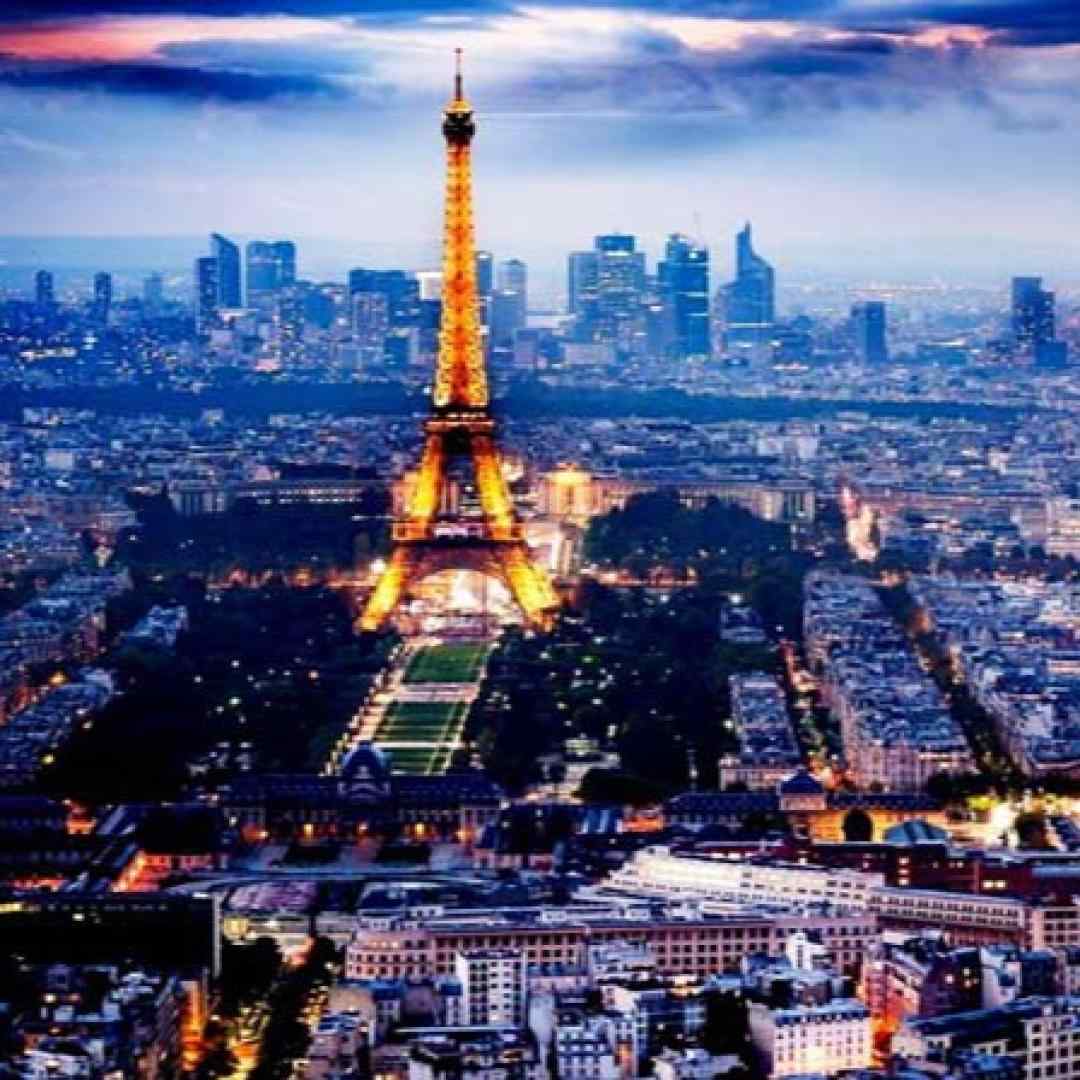  نیازت دارم نیست روزی که از پیشت برم