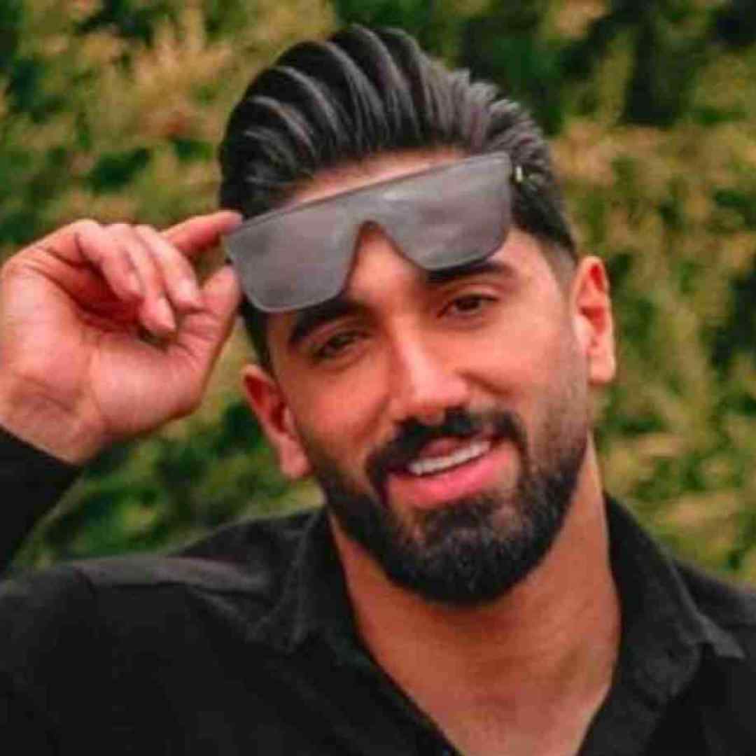 جواد عباسی کلاغ سر سیاه خال خال گردن آخ مه مریم جان