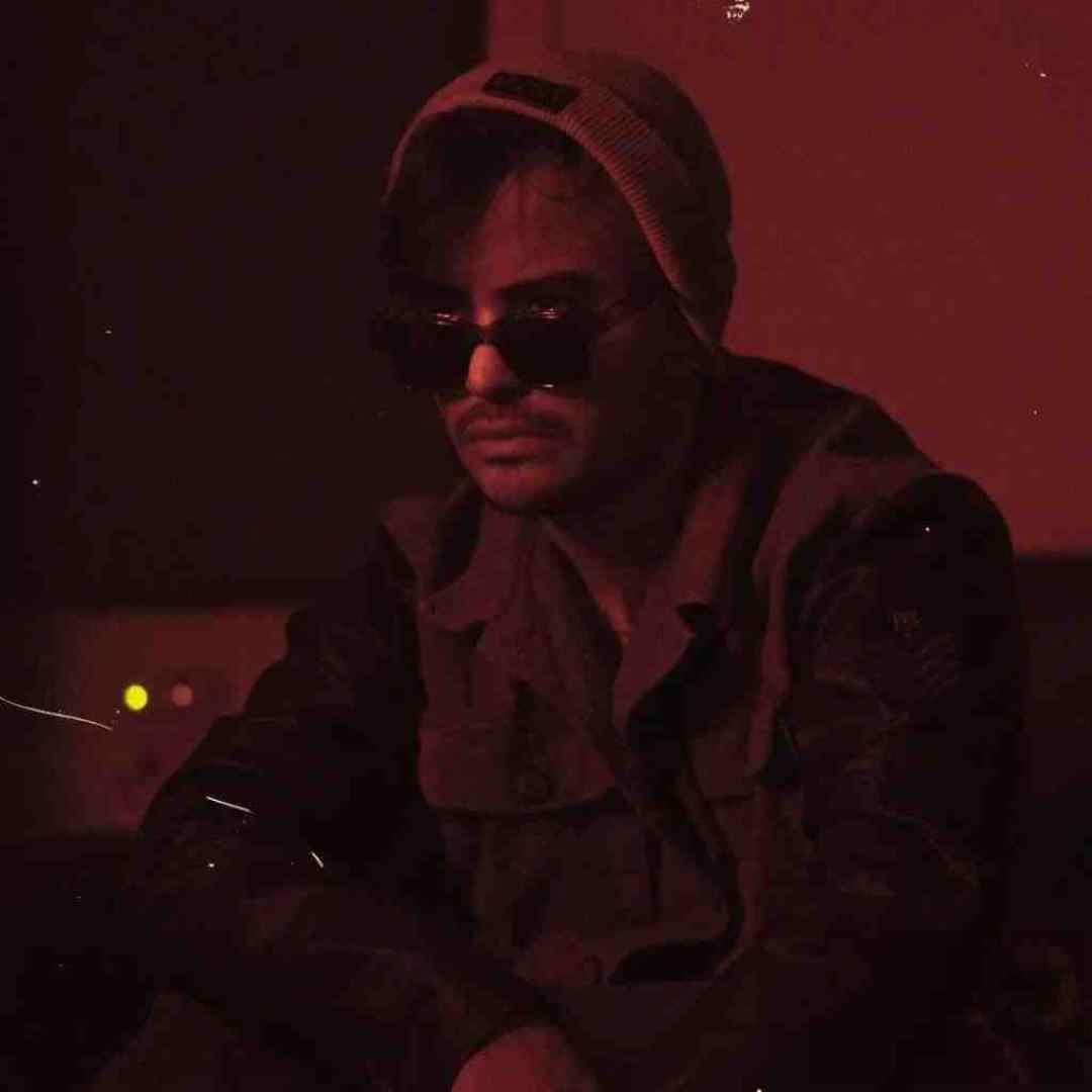 میلاد راستاد اول لیست شیر من هر روز میچرخی هنوز