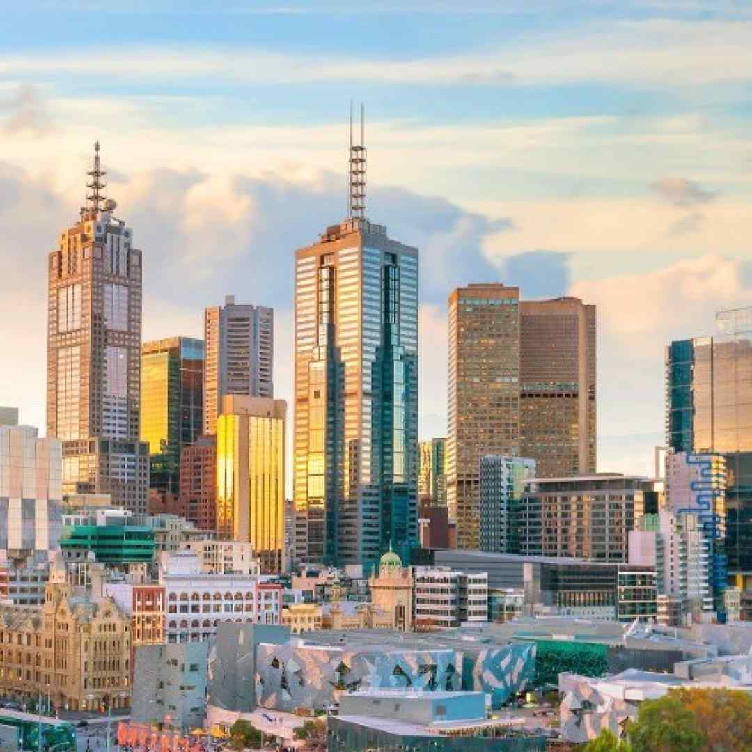  نمیدونم خوشحال باشم یا غمگین اینکه تولدمو آدما میگن تبریک