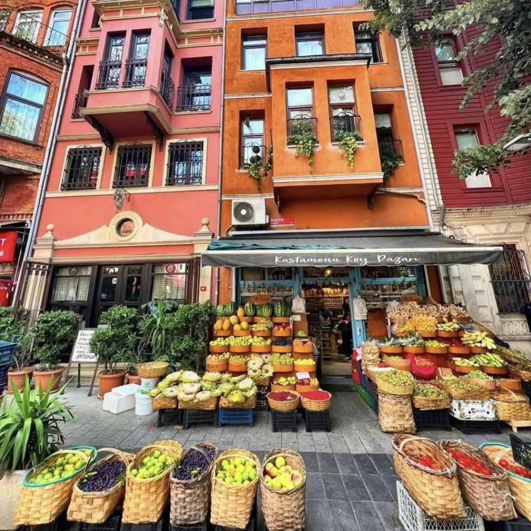  بی صدا رفتم که این دردو بهت حالی کنم من اصلا با صدای بچه