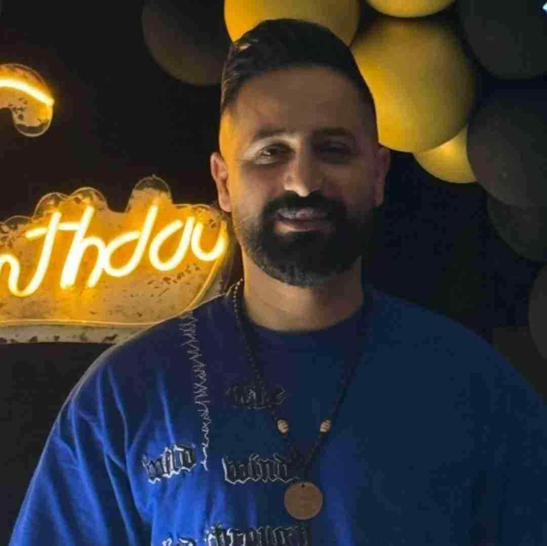 وحید مرادی کودتاگرمه باخت ندمه ورمه اها سر و گردن