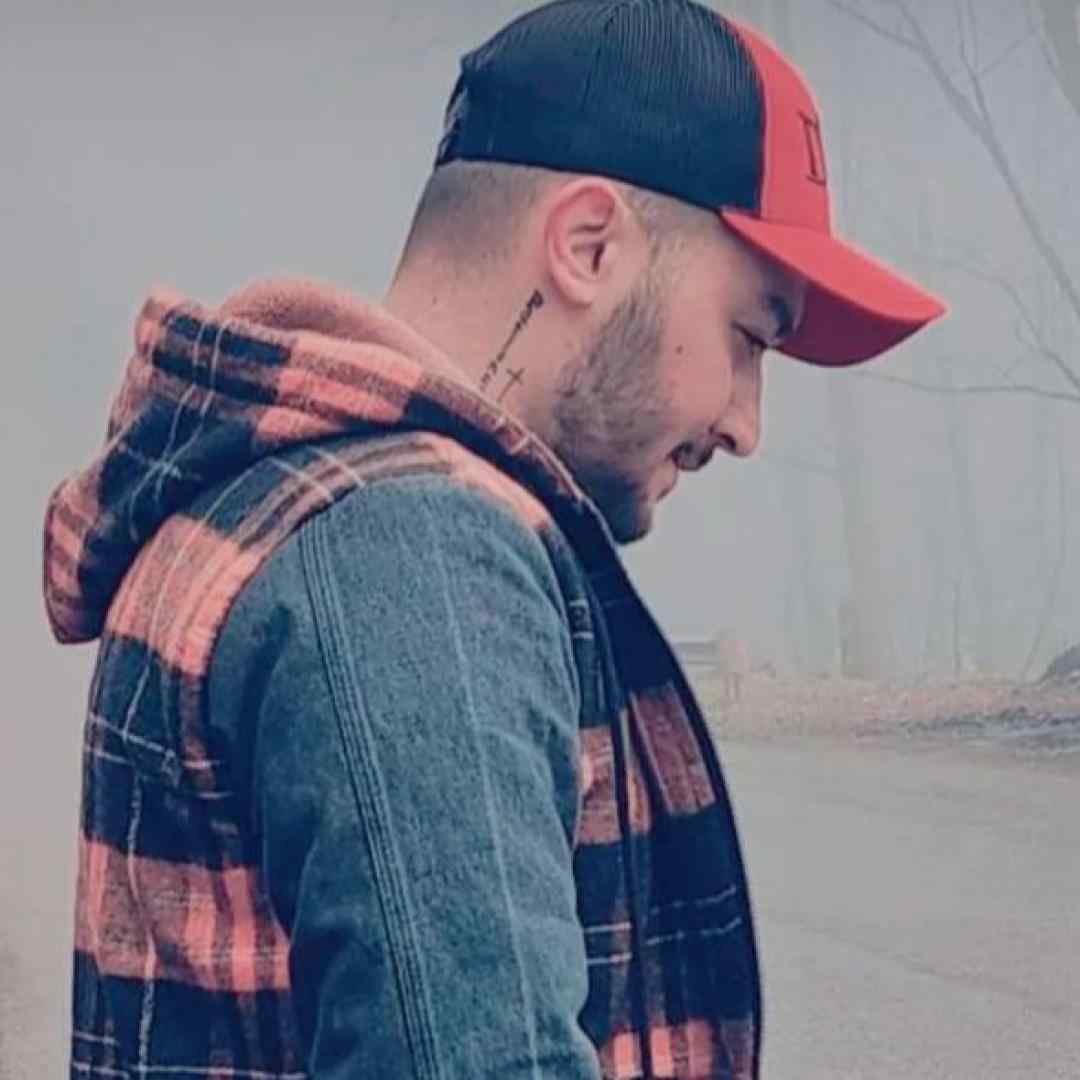 هومن آدینه تو رتی وا خدا هم گرته سر جنگم