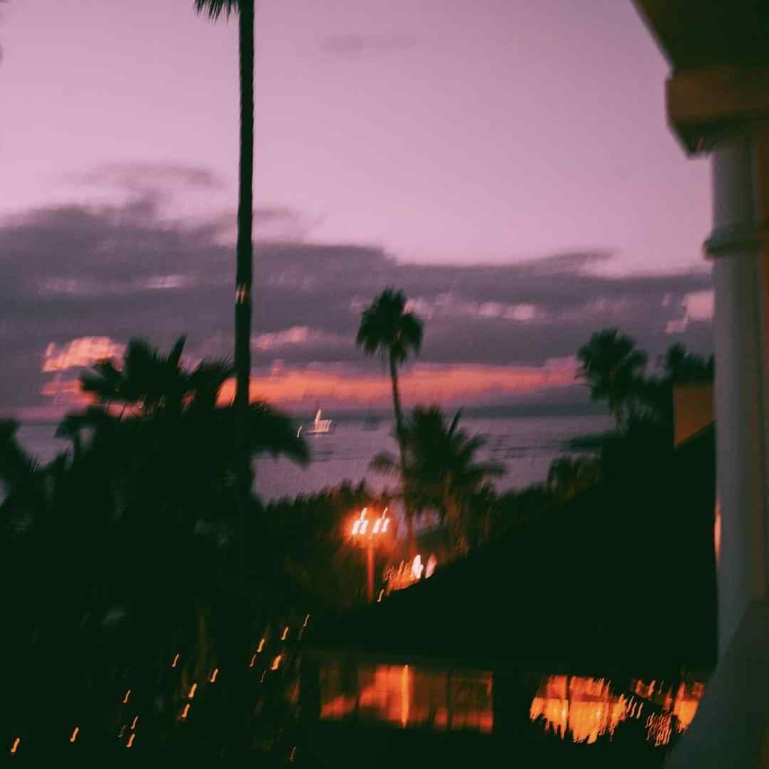  فقط منو بزار خونه میخوام تعطیلیمو اصلا خونه باشم