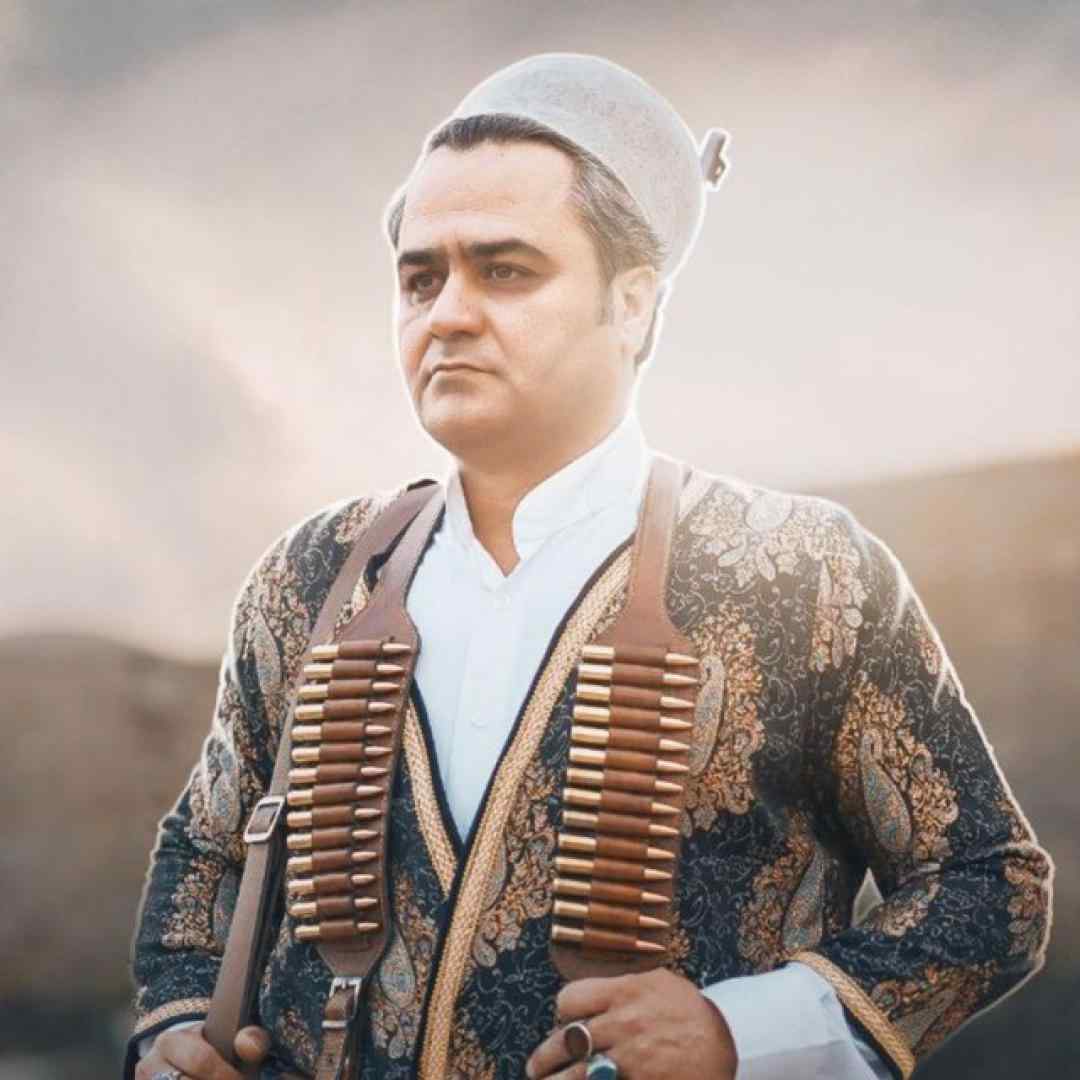 محسن اسفندیاری دای زری زری پاوردار بو بو بو بو