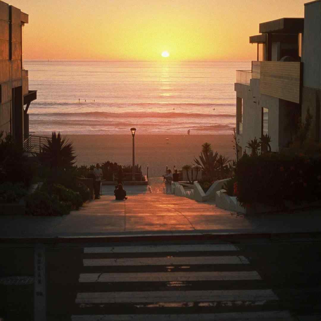  خونه ساکت تی وی خاموش دل ماها داغون و تنگ