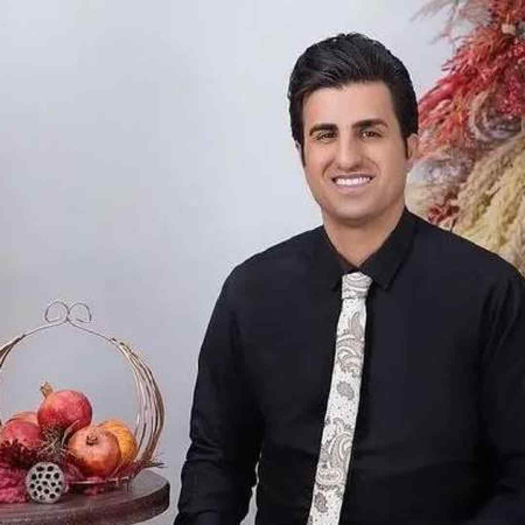 محسن لرستانی شب تا سحر با غصه هم نشینم همنشین این دل