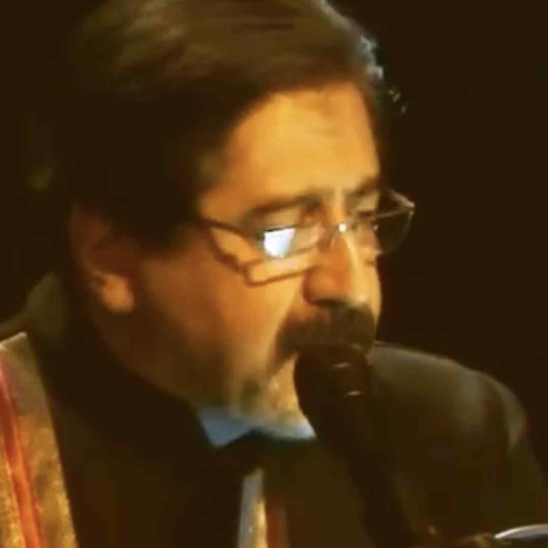 حسام الدین سراج بر گیسویت ای جان کمتر زن شانه