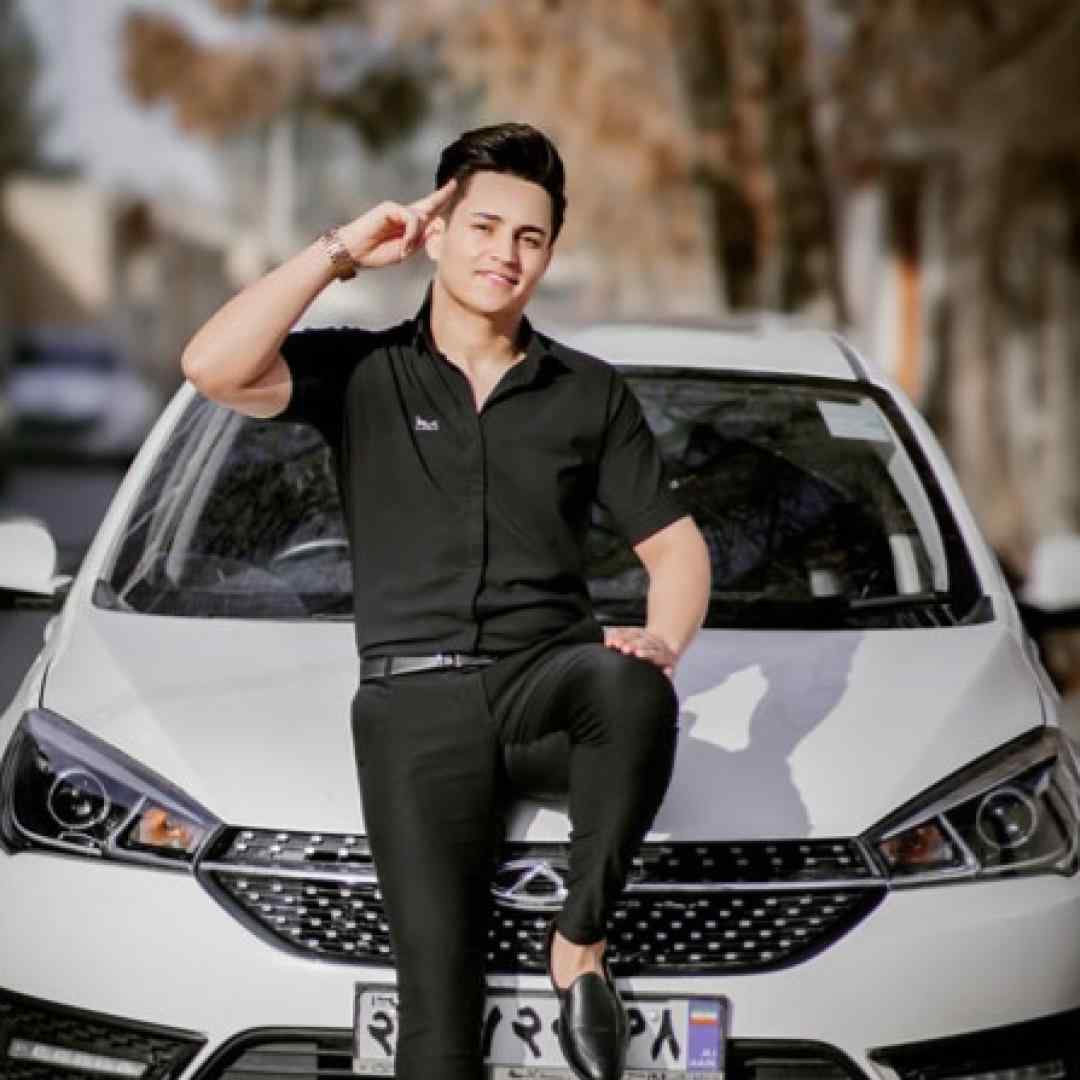 علی یگانه خواب و خیال