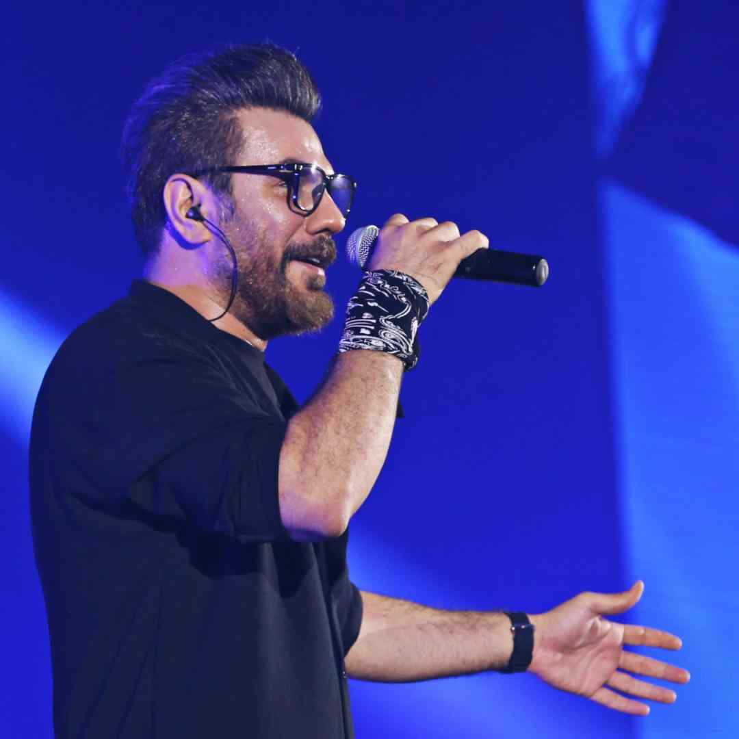 گرشا رضایی خاطره های تو رو میبوسم با خیالت تو جاده چالوسم