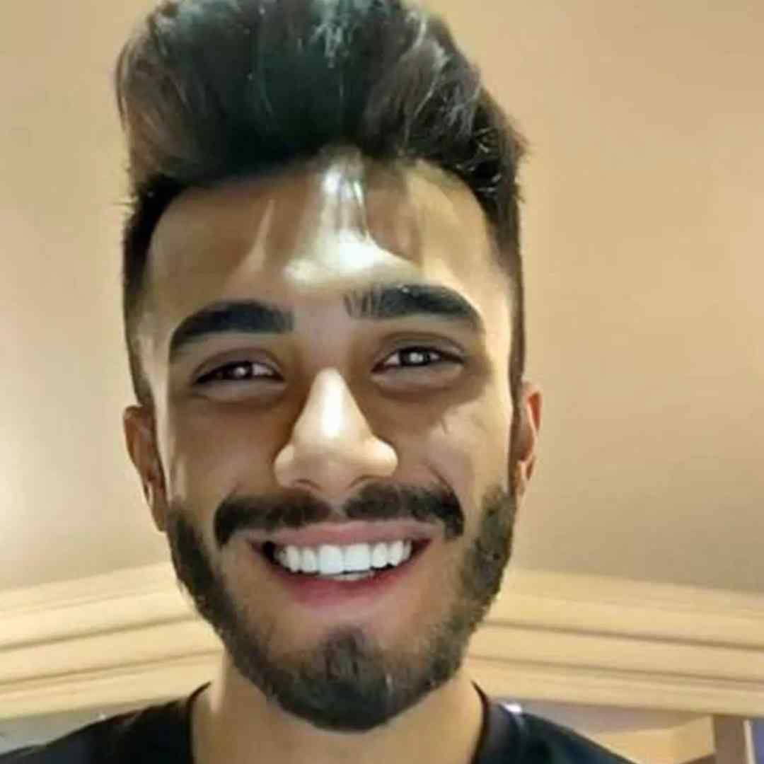 مهراد جم دلم تنگ میشه برات تا دو دقیقه نیستی پیشم