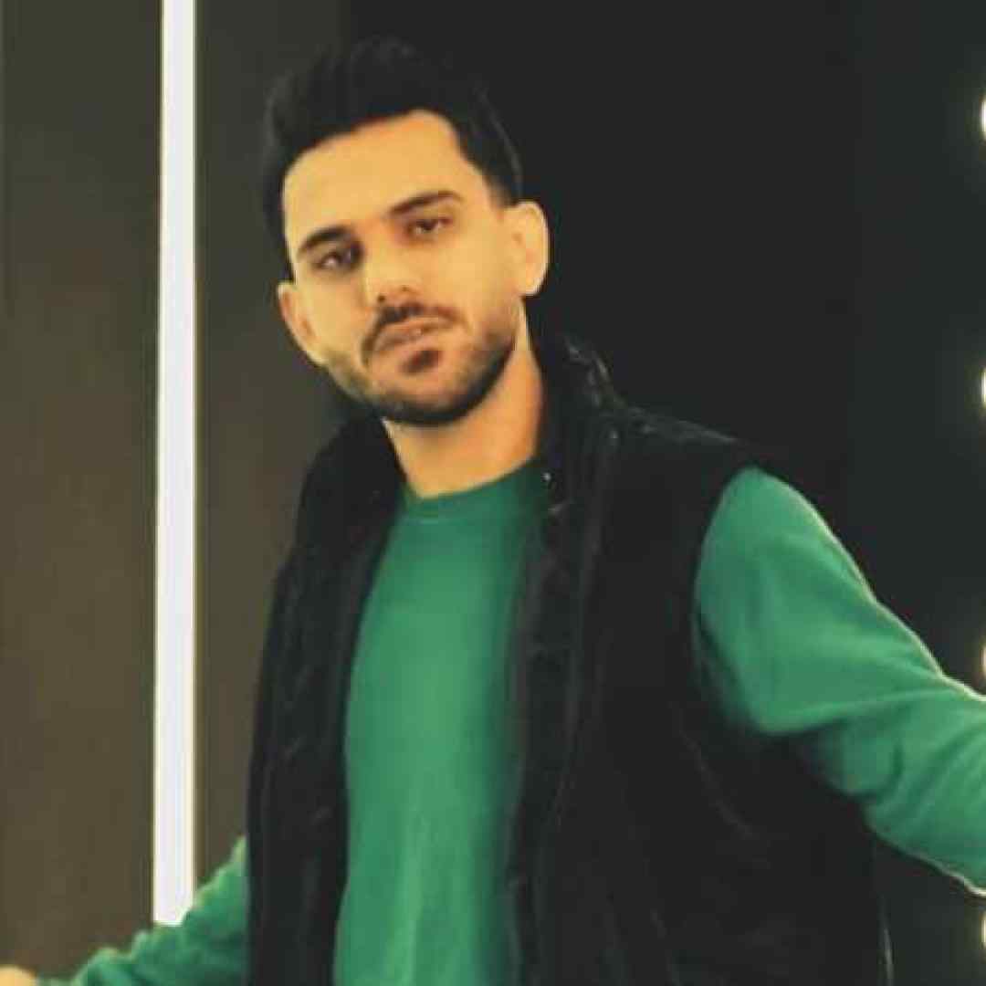 پیام عباسی زنگ نمیزنی اخلاقت بده با مه حرف نمیزنی