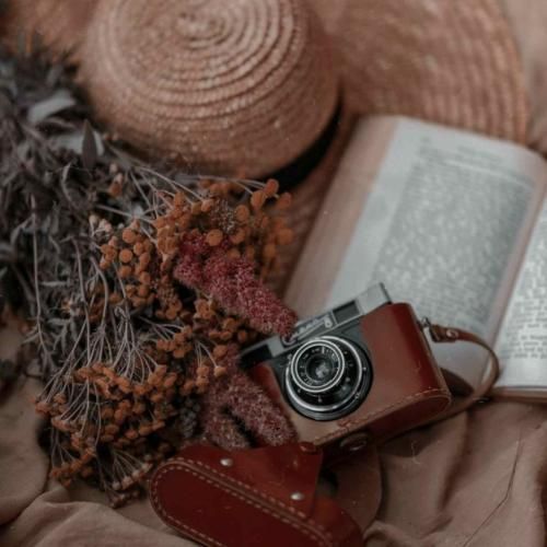 عاشقمو عاشقم باش وقتی تورو میپرستم