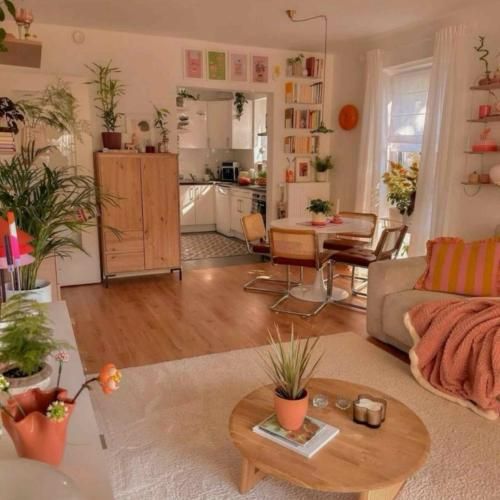 بگذار غلط بروم عکس بر تنم بزنم