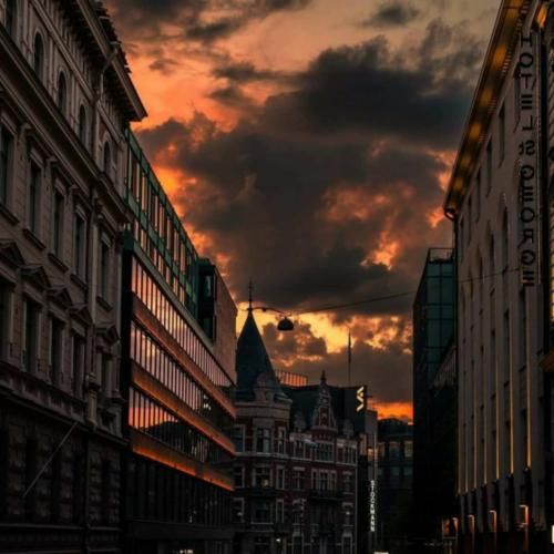 ای گل من دوست داشتن تو بیا یادم بده