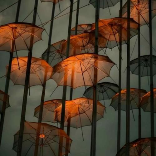 میبرمت بالا سی صد هشتاد چمدون پر باز